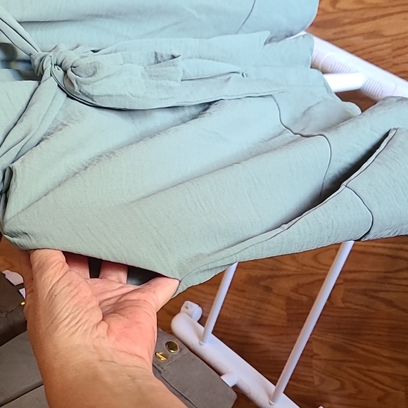 Lucky Brand Wavy Crepe Flutter Sleeve Shirt Mini Dress Size Medium - Picture 8 of 13